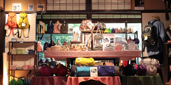 Sourse：AYANOKOJI | あやの小路 | 財布,バッグ,ポーチなど京都のがま口の専門店