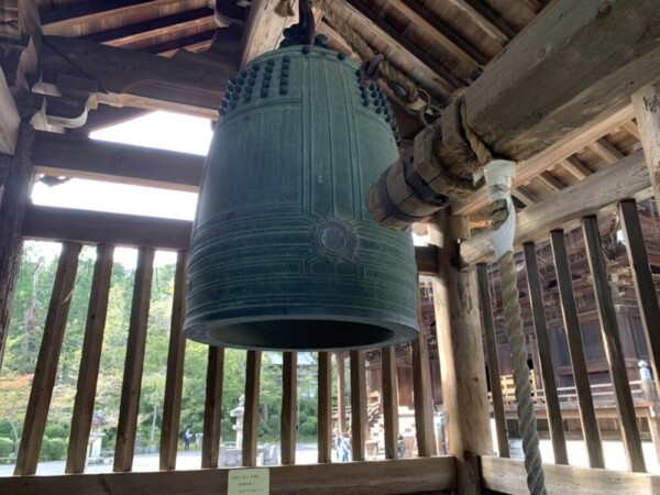 日本三名鐘のひとつ三井寺の梵鐘　撮影：MKタクシー