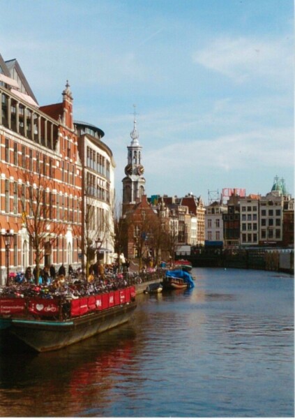 絵はがきのようなアムステルダムの街並