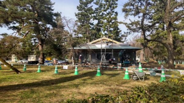 京都御苑・近衛邸跡の休憩所建設工事　2022年3月17日　撮影：MKタクシー