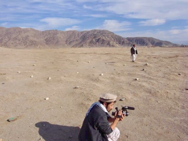 10年前、2009年12月のガンベリ沙漠。撮影中の谷津さん