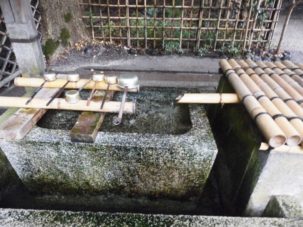 梨木神社の「染井の水」　撮影：MKタクシー