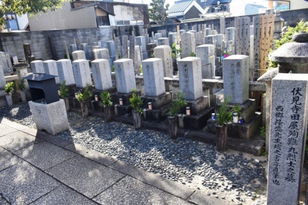 薩摩九烈士の墓　2021年1月2日　撮影：MKタクシー