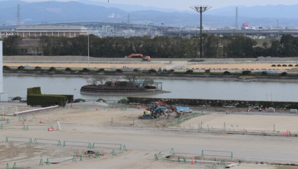 巨椋池の名残の京都競馬場内の池　2022年3月13日　撮影：MKタクシー