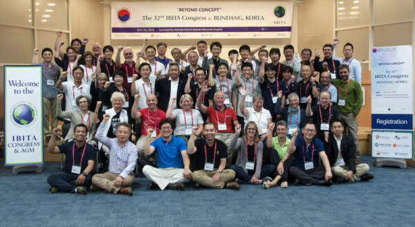 世界のボバース・インストラクター達（韓国で行われた国際会議にて）