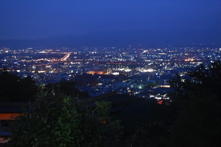 四ツ辻からの京都の夜景　2019年7月20日　撮影：MKタクシー
