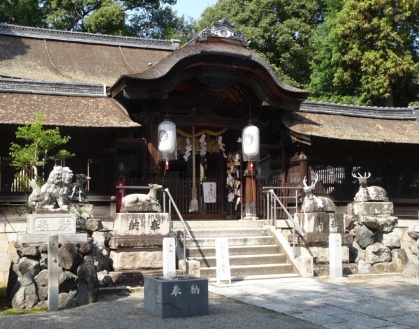 立木神社の狛鹿　2009年10月18日　撮影：MKタクシー