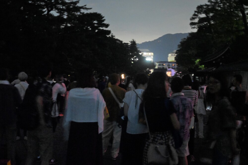 19:48　京都御所の南東角から見る大文字　2023年8月16日　撮影：MKタクシー