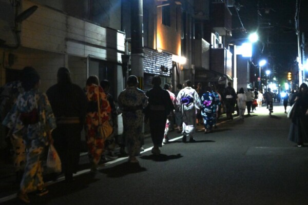 20:45 鞍馬口通　撮影：MKタクシー