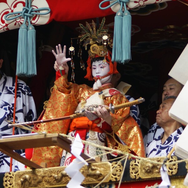 山鉾巡行の注連縄切り　2024年7月17日　撮影：MKタクシー