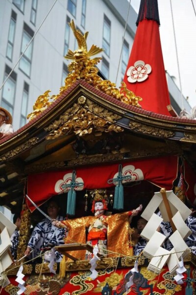 山鉾巡行の注連縄切り　2024年7月17日　撮影：MKタクシー