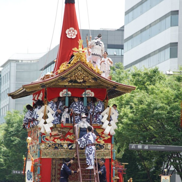 山鉾巡行の注連縄切り　2024年7月17日　撮影：MKタクシー