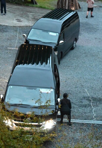 17：13　大原経由でアドベンチャー感ある山道を越えてくらま温泉へと到着したMKのジャンボタクシー０