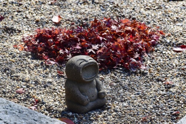 正寿院のハート形の散紅葉　2018年11月11日　撮影：MKタクシー